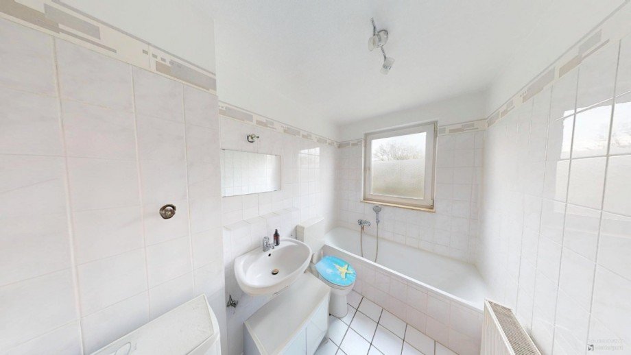 Badezimmer mit WS-Anschluss Etagenwohnung K�then/ Anhalt