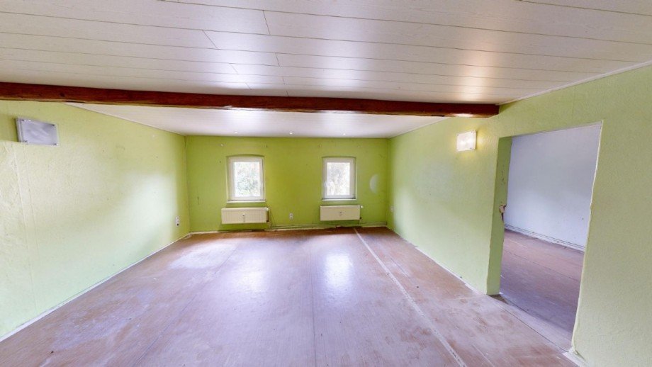 Wohnraum im DG Mehrfamilienhaus K�then