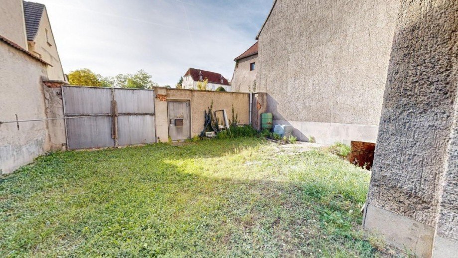 Gartenbereich mit Zufahrt Stadthaus K�nnern