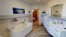 Badezimmer 1.OG PROVISIONSFREI!!! Schickes Wohn- und Gesch�ftshaus in der Schifferstadt Aken