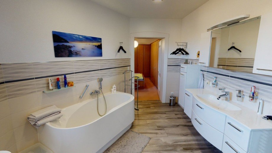 Badezimmer 1.OG Reihenmittelhaus Aken