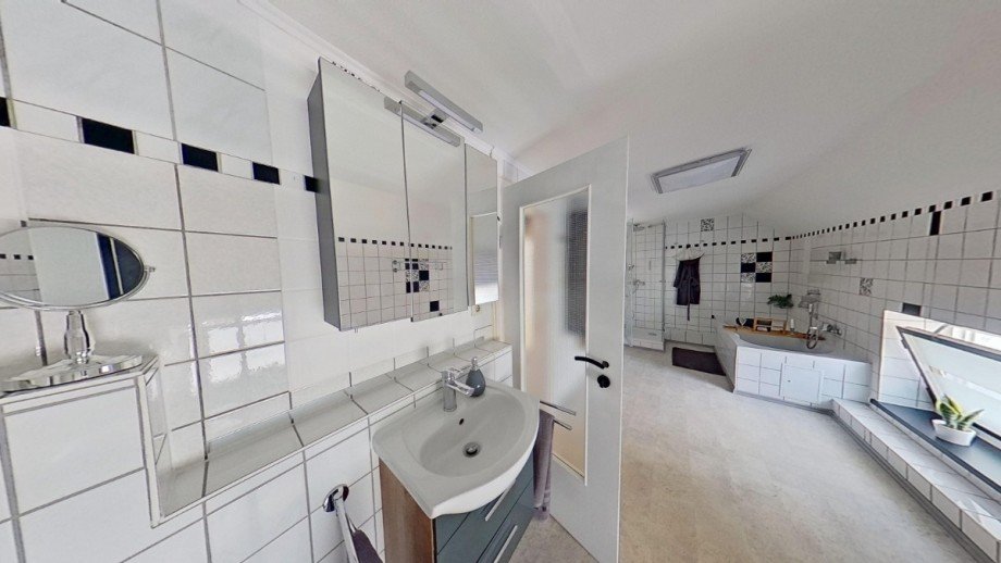 Badezimmer Dachgeschosswohnung K�then