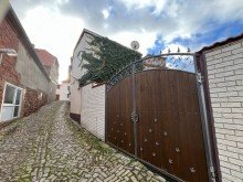 Zufahrt �ber Seitenstra�e Ohne K�uferprovision!!! Stattliches Wohnhaus mit viel Platz und zus�tzlicher Mieteinnahme