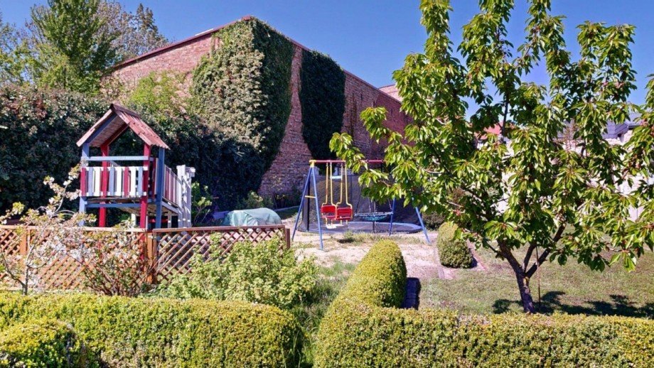 Kinderspielplatz Einfamilienhaus K�then - Porst