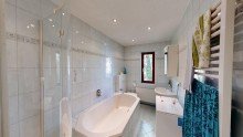 Badezimmer Ein Paradies ohne K�uferprovision: Entdecken Sie die unz�hligen M�glichkeiten dieses  Anwesens