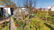 Blick in den Garten Ohne K�uferprovision! Charmantes Reihenhaus mit Potenzial, Garage & Garten