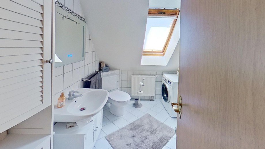 Badezimmer Dachgeschosswohnung S�dliches Anhalt -G�rzig OT Reinsdorf
