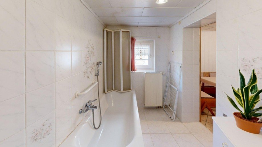Badezimmer Doppelhaush�lfte Scheuder