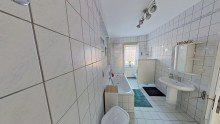 Badezimmer H�bsche 5-Raum-Wohnung sucht nette Familie