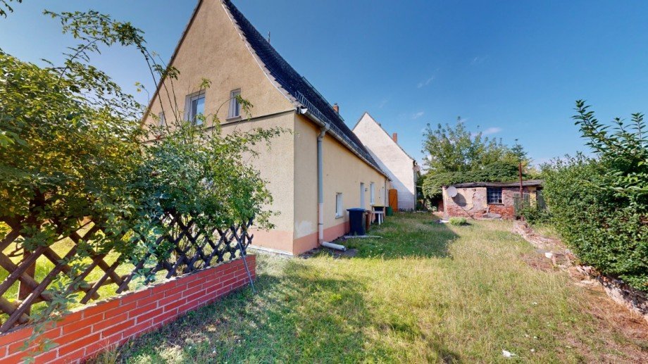 Hinteransicht Reihenendhaus K�nnern