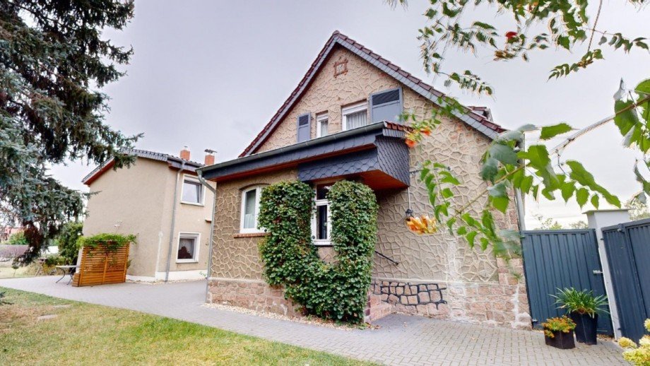 Wohnhaus 1 Zweifamilienhaus S�dliches Anhalt