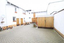 Innenhof mit Garage + Scheune H�bsches Mietshaus in K�thener Innenstadt mit Ausbaupotenzial