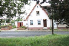 Vorderansicht Wohnhaus Aken ***PROVISIONSFREI***Schickes Reihenhaus am Stadtrand von Aken