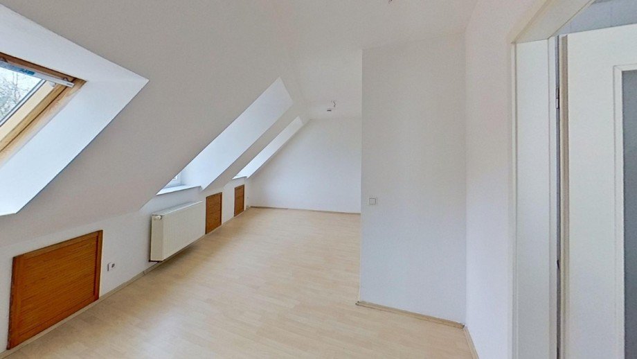 Wohnraum Dachgeschosswohnung K�then