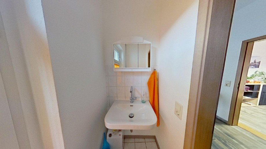 kleines WC B�rofl�che K�then