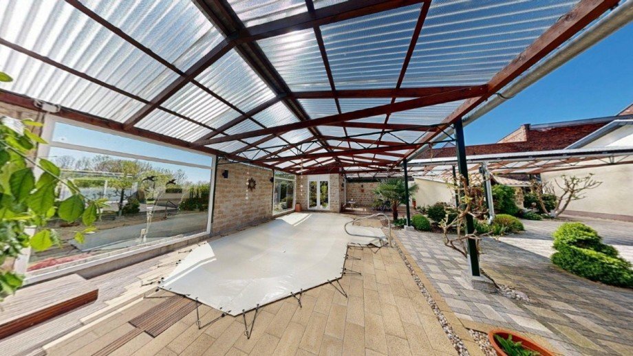 Poolbereich Einfamilienhaus K�then - Porst