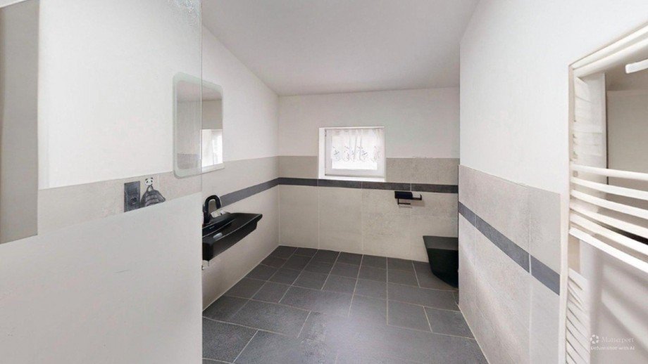 Badezimmer im DG Einfamilienhaus K�then