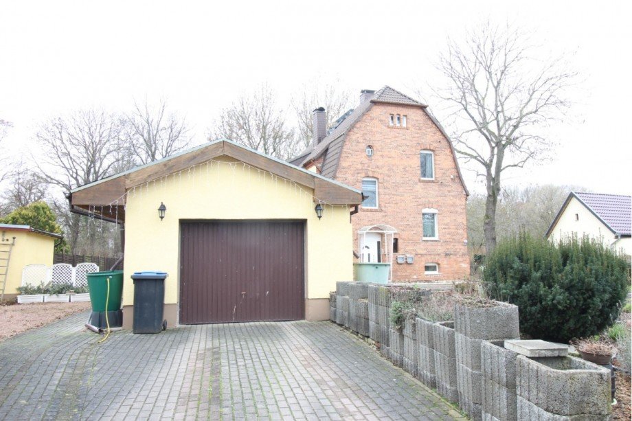 Garage Zweifamilienhaus K�then